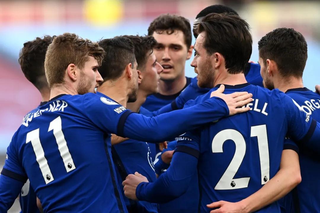 يوفنتوس ونابولي بث مباشر اليوممواجهة نارية في الدوري الإيطالي
